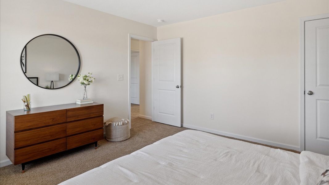 Furnished interior view inside a new home in Emory Creek, Harriman (Image 14).