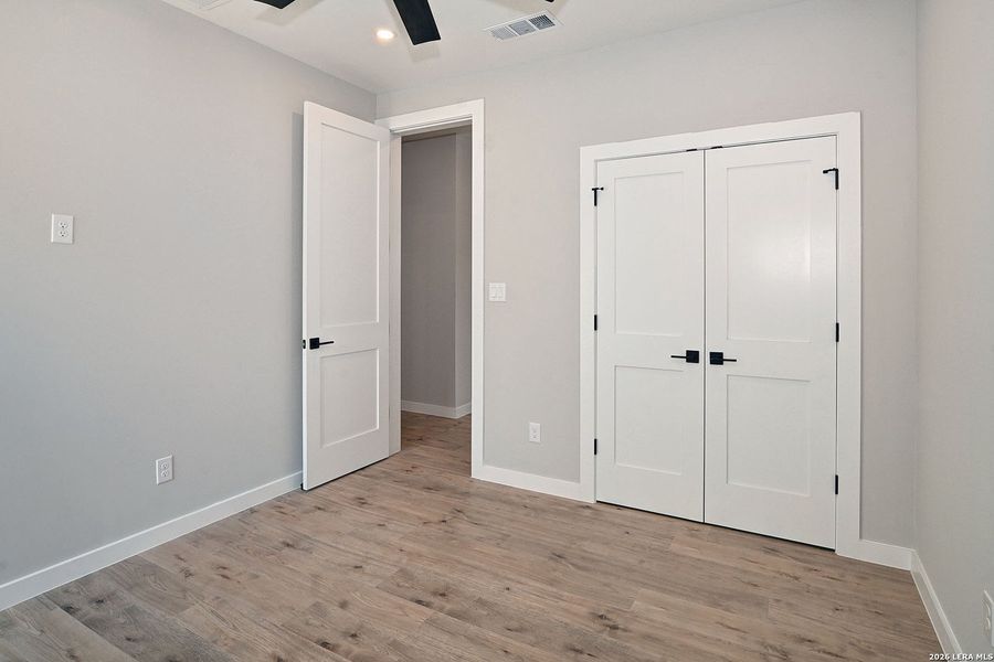 Spacious, unfurnished interior of a new home in , Fischer (Image 30).
