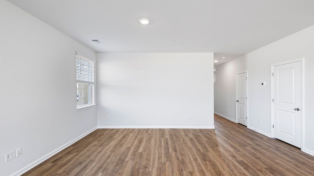 Spacious, unfurnished interior of a new home in Marion Village, Santee (Image 12).