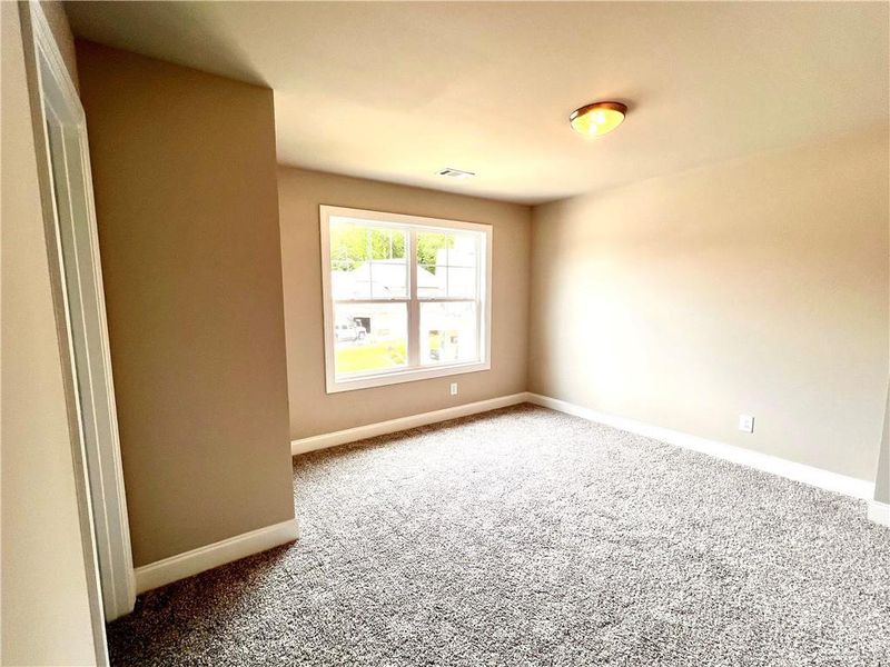 Spacious, unfurnished interior of a new home in , Jefferson (Image 43).
