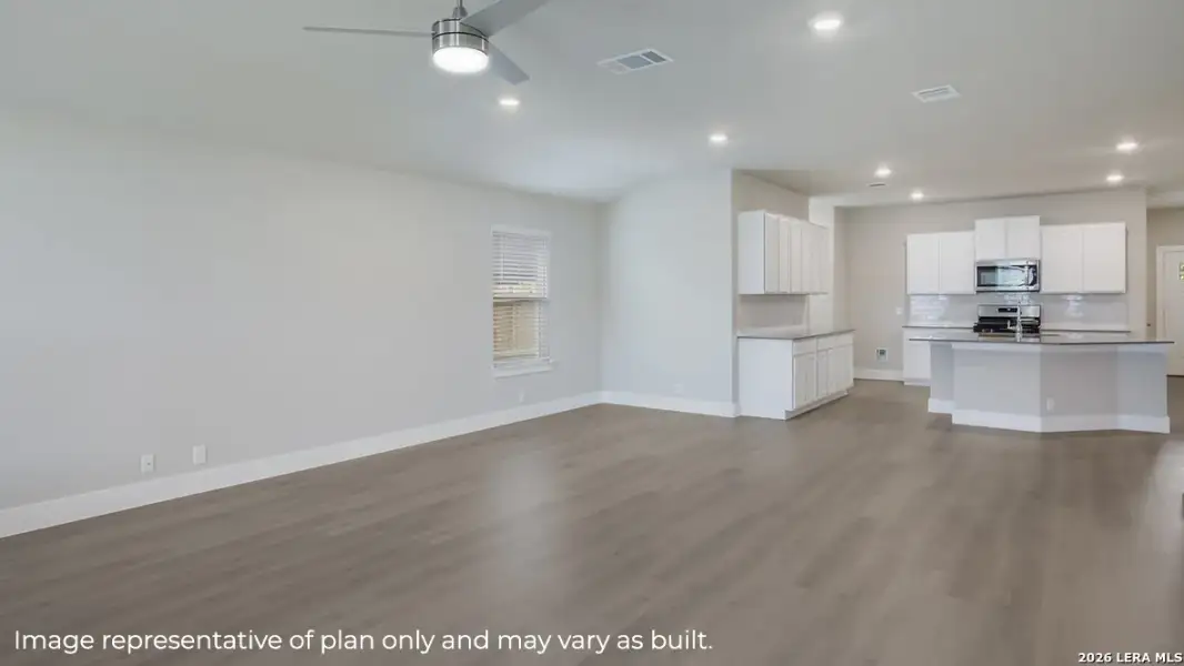 Spacious, unfurnished interior of a new home in Veranda, San Antonio (Image 20).