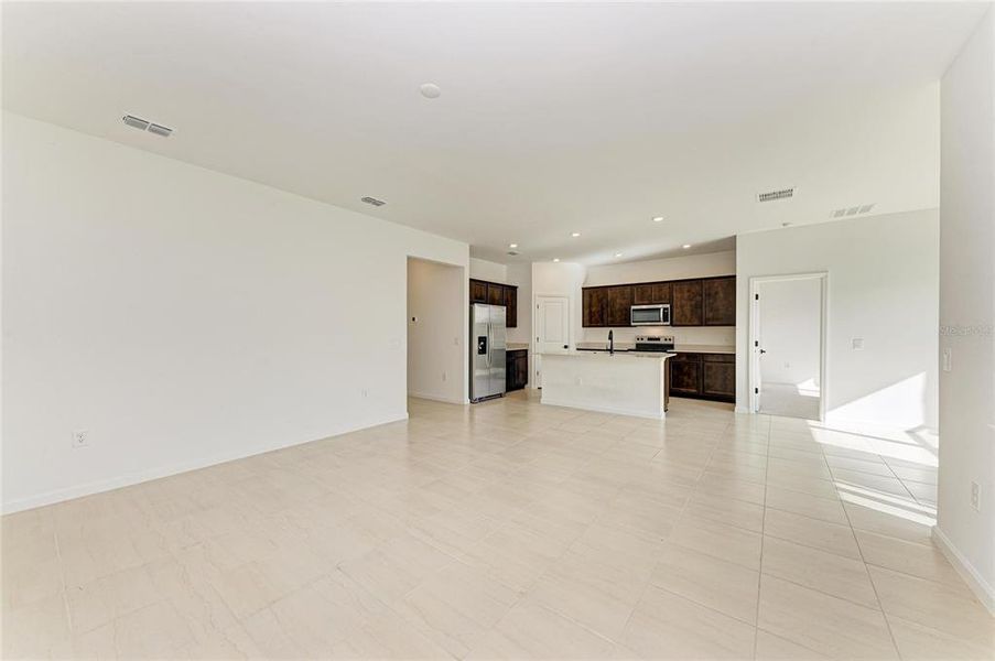 Spacious, unfurnished interior of a new home in , Bradenton (Image 38). Spacious, unfurnished interior of a new home in , Bradenton (Image 38).