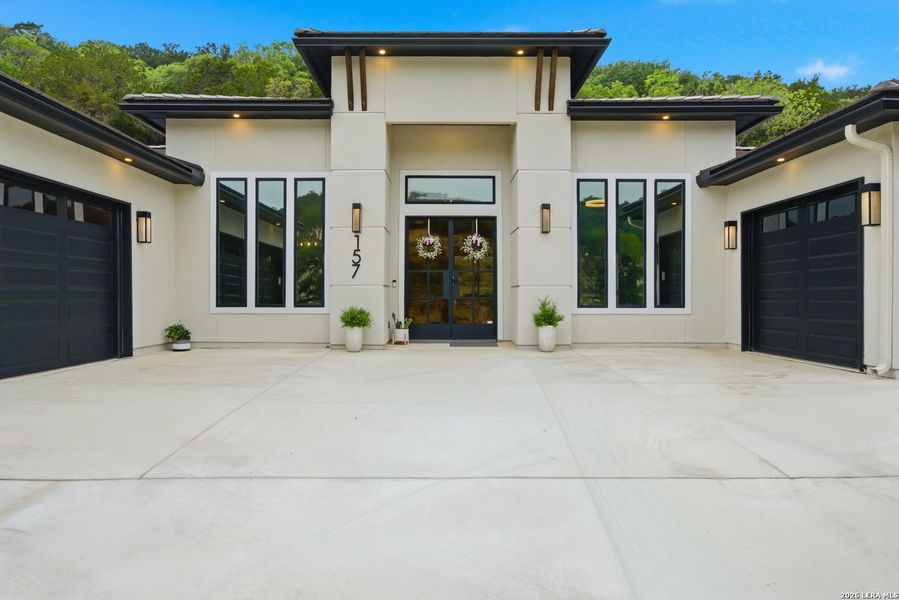 Exterior details and patio area of a home in , Boerne (Image 25).