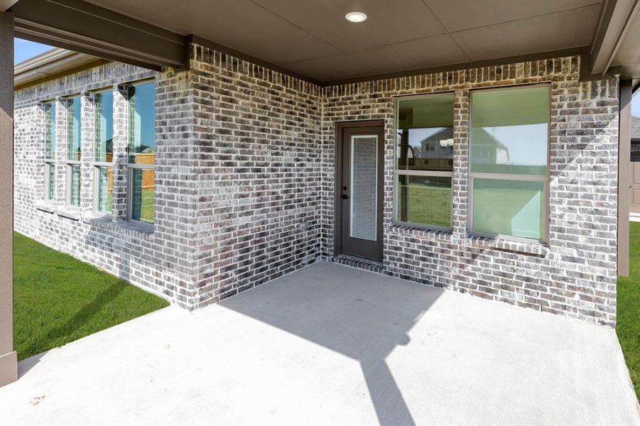 27. 610 Tenor - Patio 27. 610 Tenor - Patio