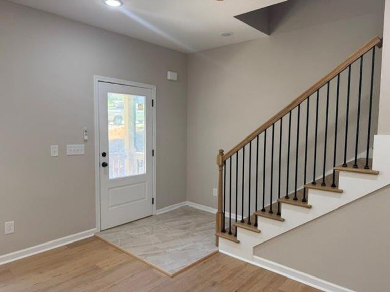 Spacious, unfurnished interior of a new home in , Dallas (Image 8).
