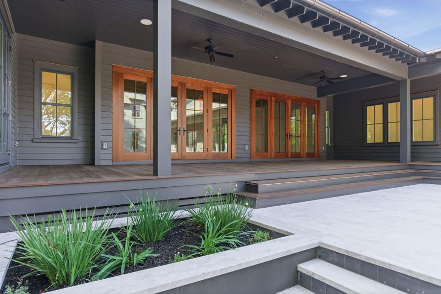 Exterior details and patio area of a home in , Sullivan's Island (Image 3).