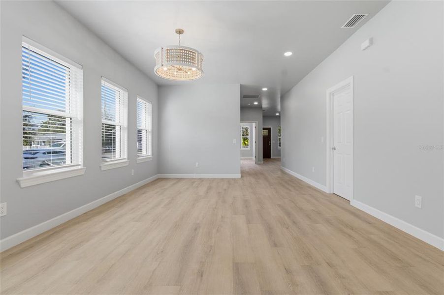 Spacious, unfurnished interior of a new home in , St. Petersburg (Image 35).