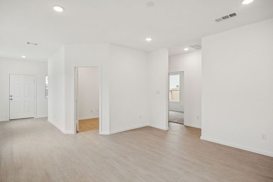 Spacious, unfurnished interior of a new home in Montgomery Bend, Montgomery (Image 22). Spacious, unfurnished interior of a new home in Montgomery Bend, Montgomery (Image 22).