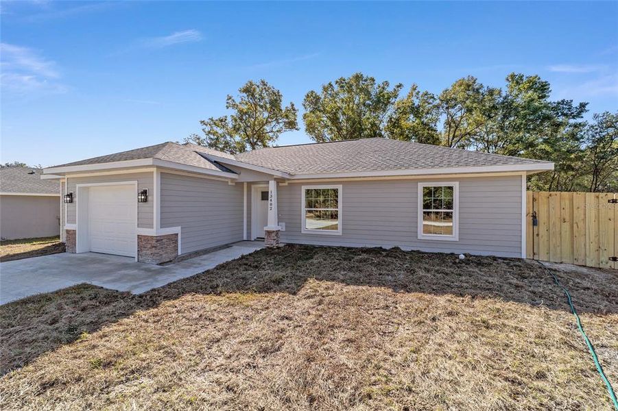 Exterior details and patio area of a home in , Dunnellon (Image 30). Exterior details and patio area of a home in , Dunnellon (Image 30).