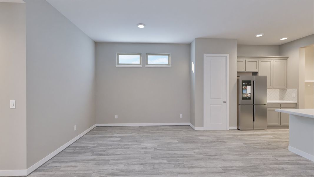 Representative unfurnished interior of a home built from the Hampton by Tricoast Homes in Summer Place  35', Montgomery (Image 22).