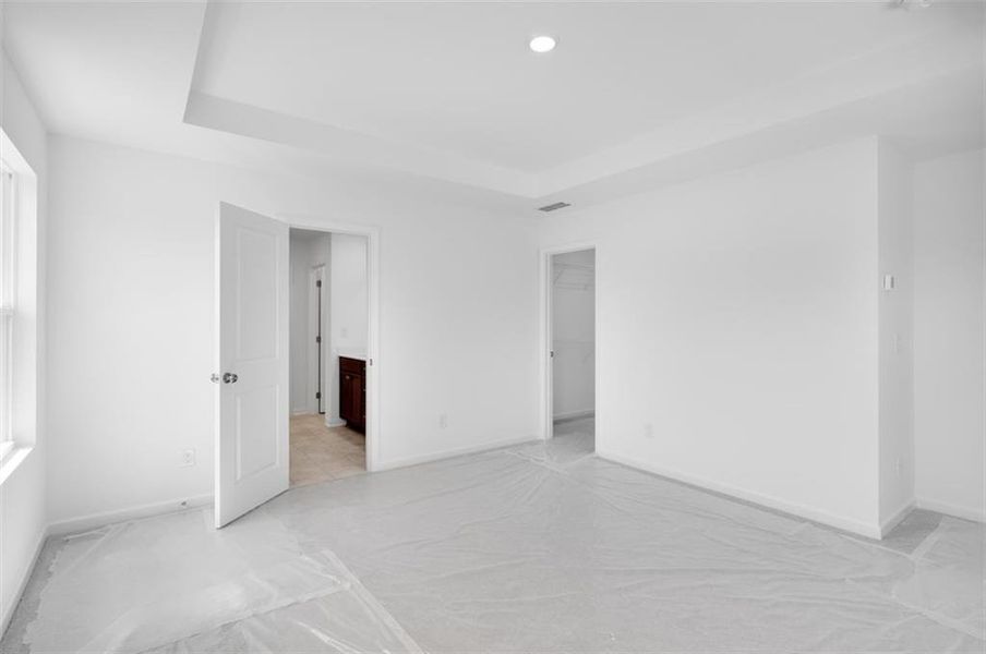 Spacious, unfurnished interior of a new home in Windance Lake, Loganville (Image 16).
