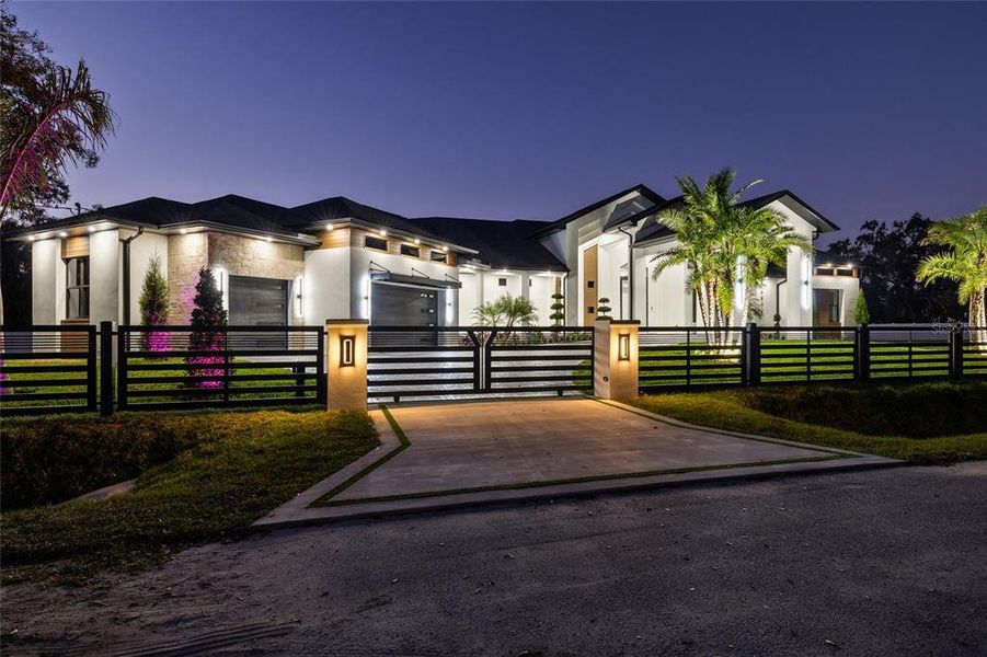 Front exterior of a new home in , Tampa, FL, highlighting curb appeal (Image 29).