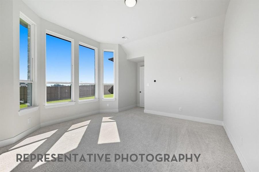 Spacious, unfurnished interior of a new home in Canyon Creek Estates, Sherman (Image 18).