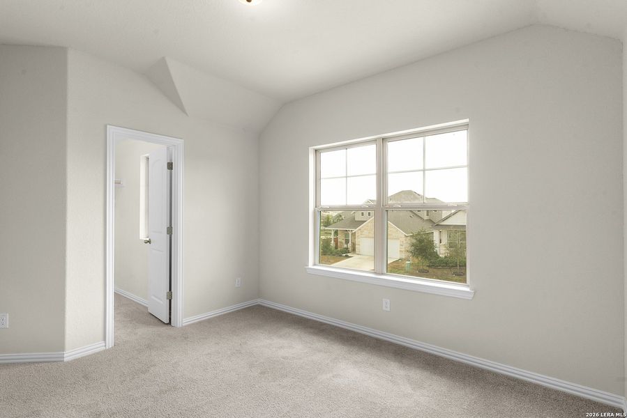 Spacious, unfurnished interior of a new home in Meyer Ranch - Enclave, New Braunfels (Image 10).
