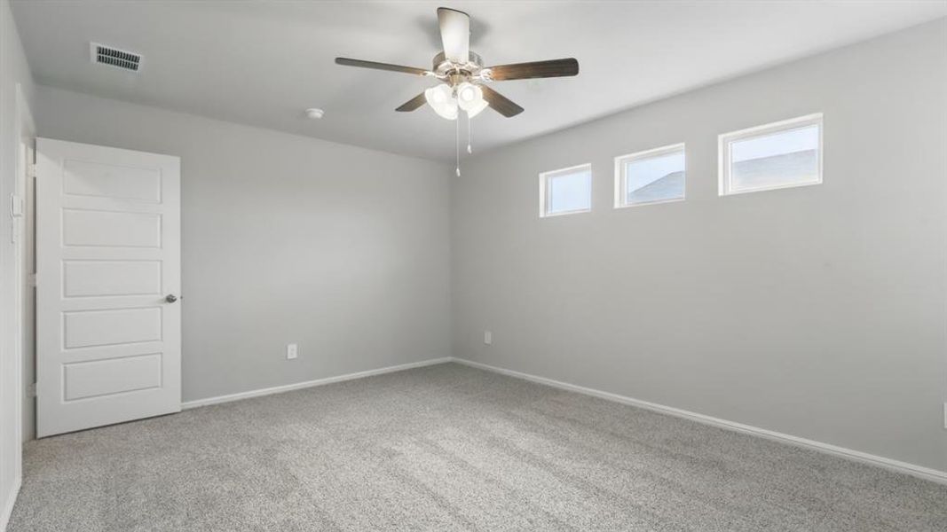 Spacious, unfurnished interior of a new home in Orchard Village, Fort Worth (Image 28).
