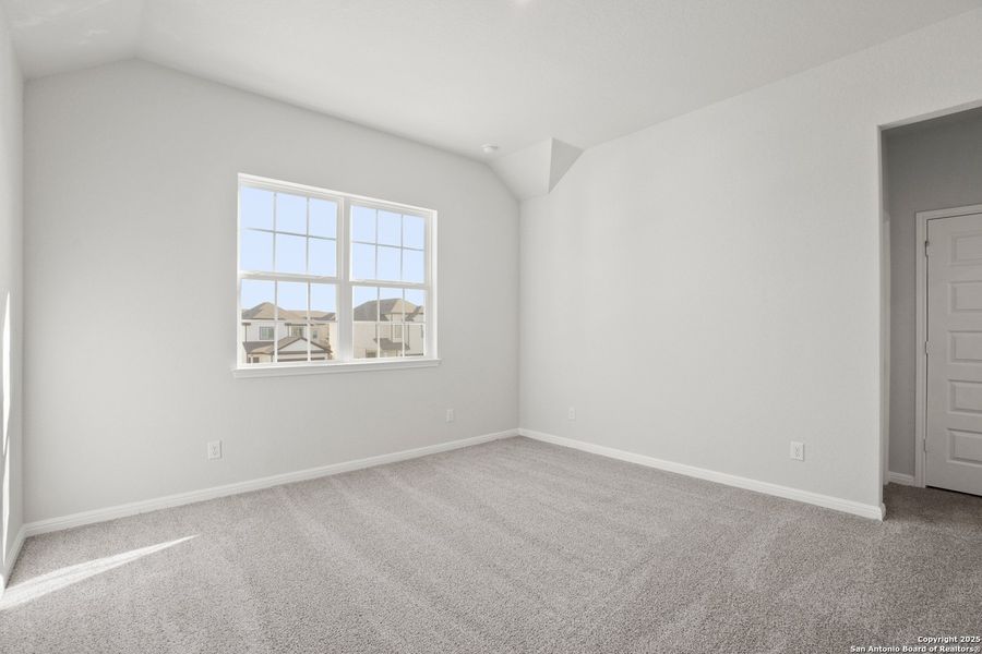 Spacious, unfurnished interior of a new home in Melissa Ranch, San Antonio (Image 17).
