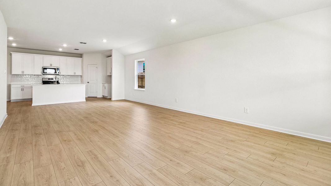 Spacious, unfurnished interior of a new home in Briarwood, Elgin (Image 14).