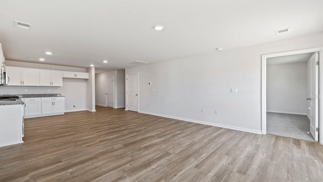 Spacious, unfurnished interior of a new home in Harper Ridge, Roebuck (Image 27). Spacious, unfurnished interior of a new home in Harper Ridge, Roebuck (Image 27).