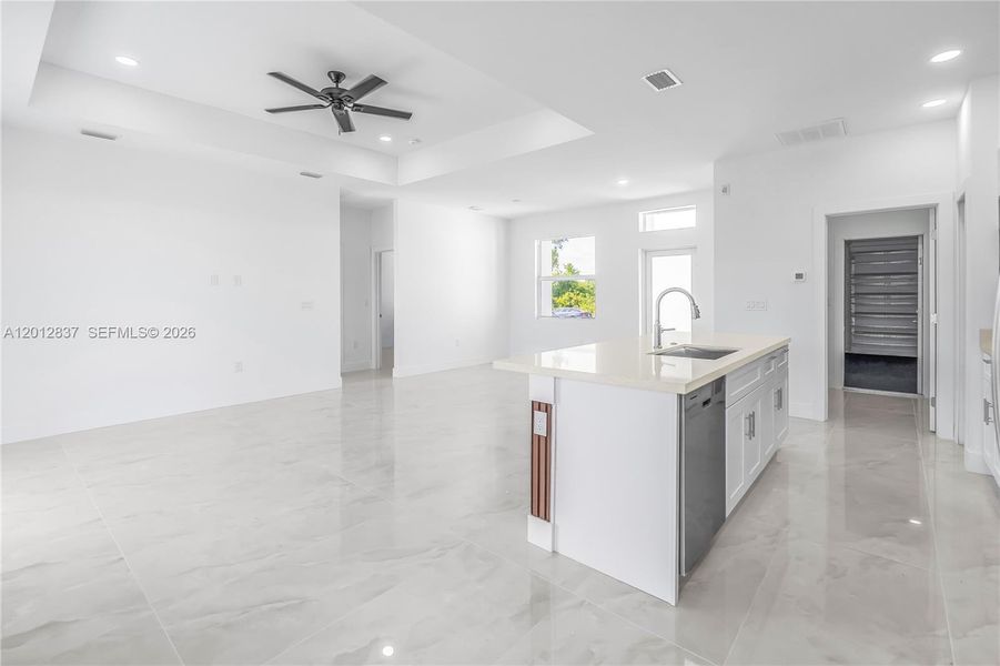Spacious, unfurnished interior of a new home in , Lehigh Acres (Image 13).