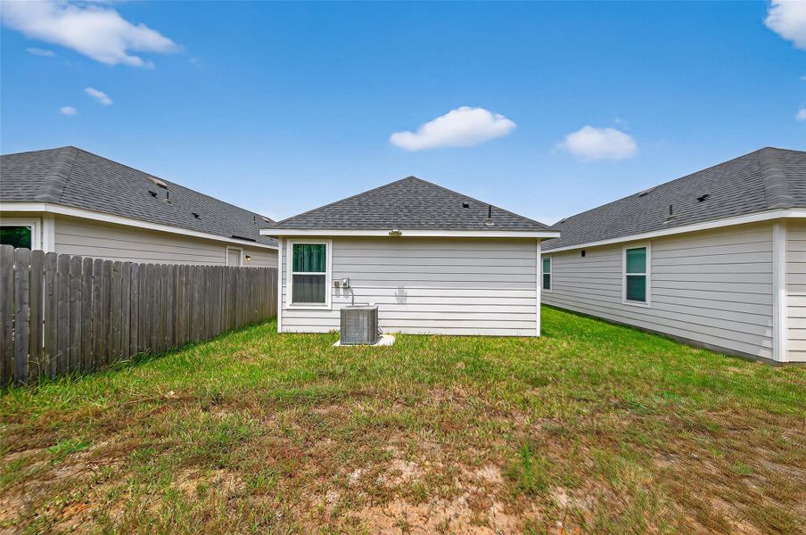 Front exterior of a new home in , Conroe, TX, highlighting curb appeal (Image 10). Front exterior of a new home in , Conroe, TX, highlighting curb appeal (Image 10).