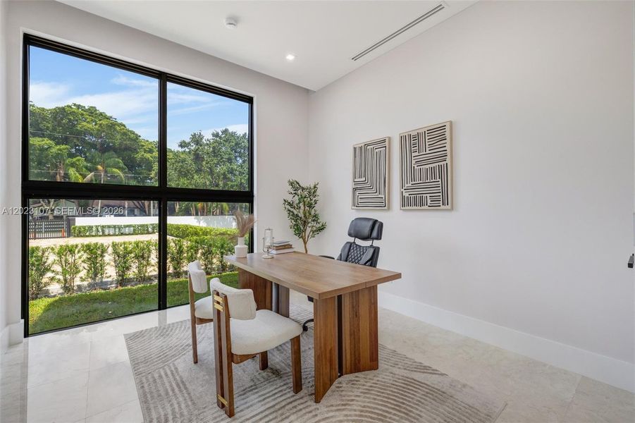 Furnished interior view inside a new home in , Cooper City (Image 13).