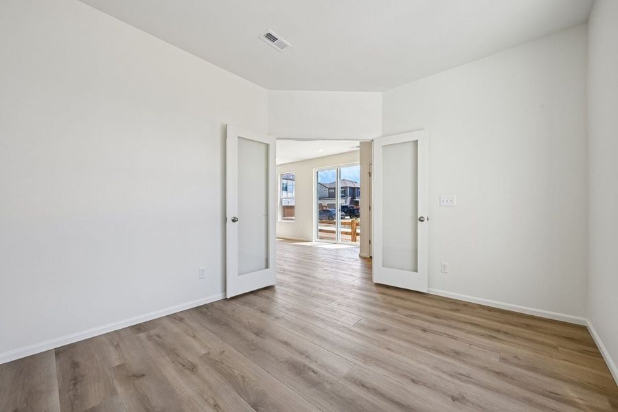 Spacious, unfurnished interior of a new home in Farmlore Villas, Brighton (Image 19).