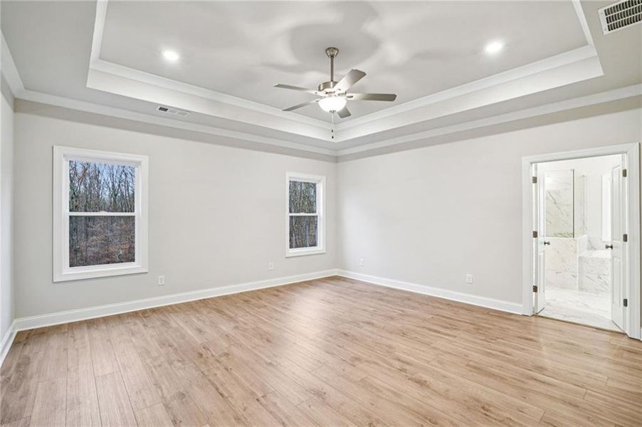 Spacious, unfurnished interior of a new home in Aberdeen, Hoschton (Image 38).