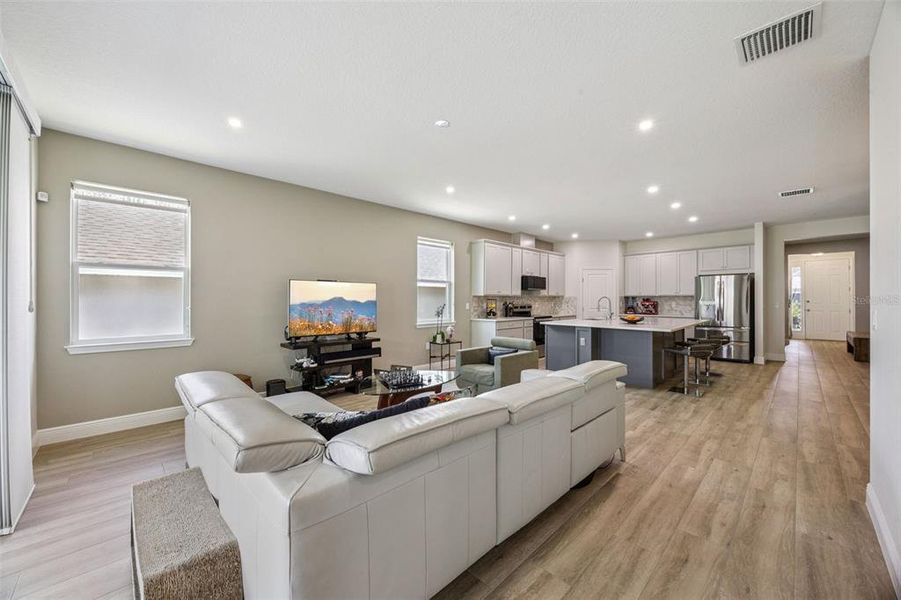 Furnished interior view inside a new home in , Minneola (Image 7).