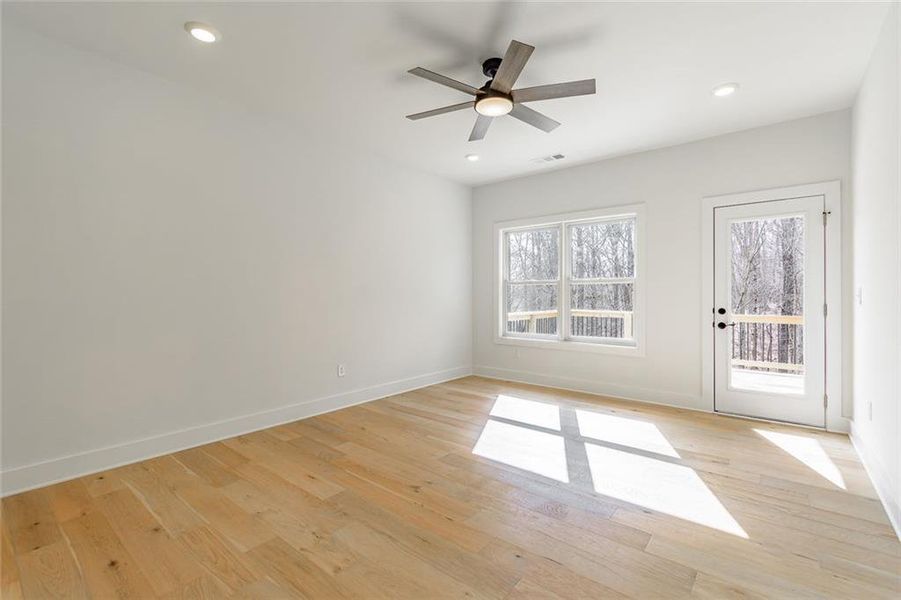 Spacious, unfurnished interior of a new home in , Gainesville (Image 23).