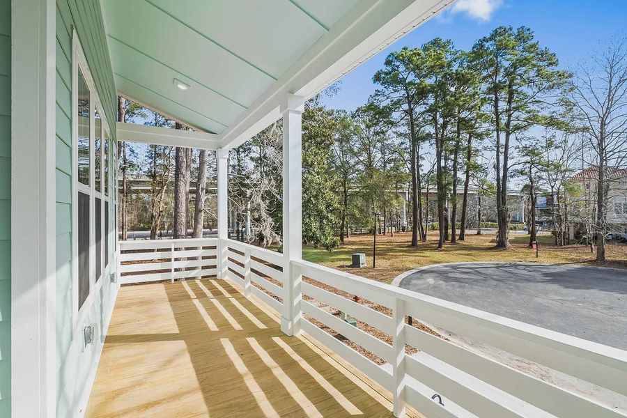 Exterior details and patio area of a home in Harbor Oaks Marina, Myrtle Beach (Image 3).