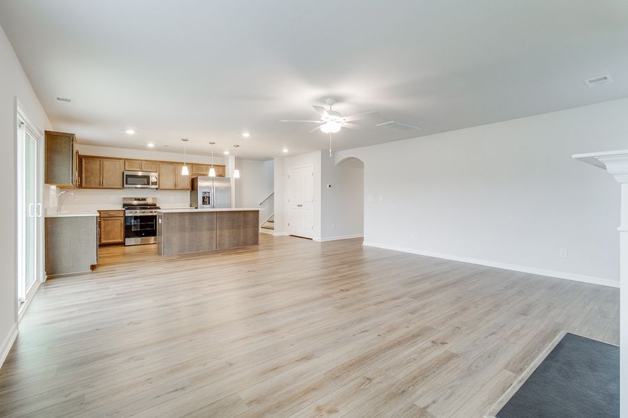 Spacious, unfurnished interior of a new home in Killians Crossing, Blythewood (Image 17).