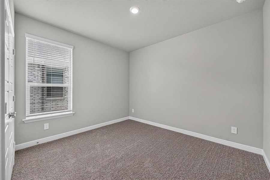 Spacious, unfurnished interior of a new home in , Justin (Image 19).