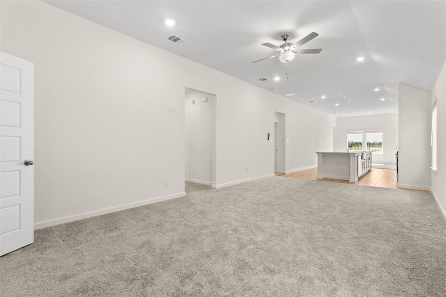 Open family living concept