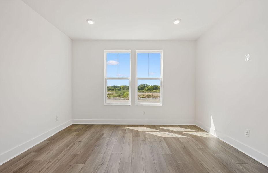 Spacious, unfurnished interior of a new home in Bradshaw Farms Reserve, Mount Juliet (Image 26).