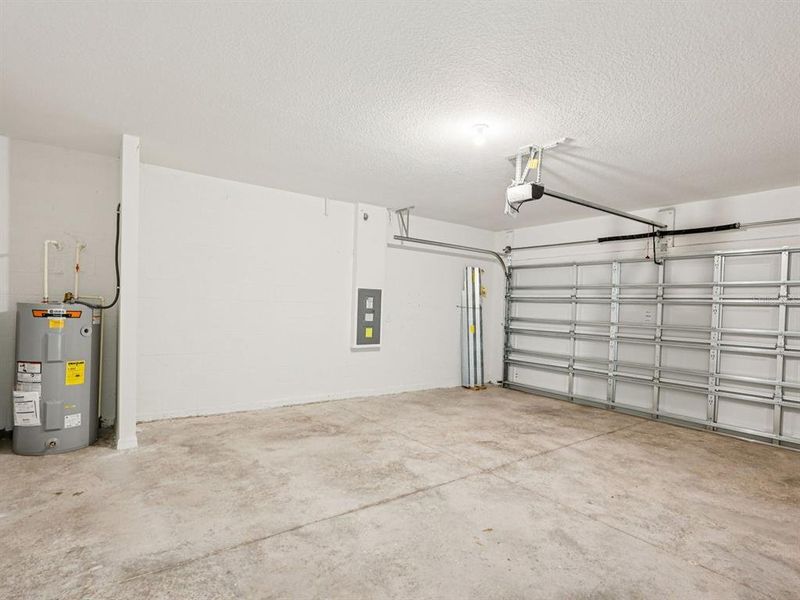 Spacious, unfurnished interior of a new home in Coasterra - Premier Series, Palmetto (Image 26).