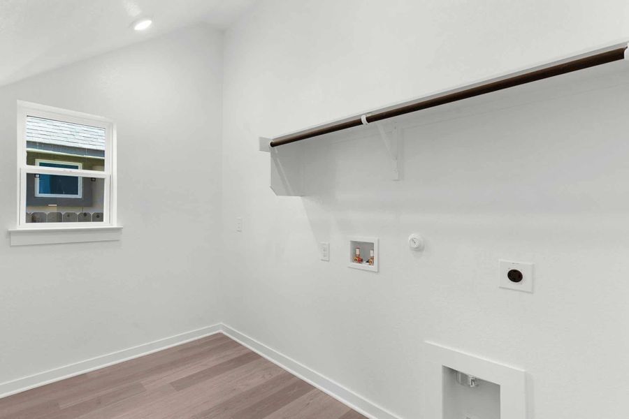 Spacious, unfurnished interior of a new home in Nolina, Georgetown (Image 32).