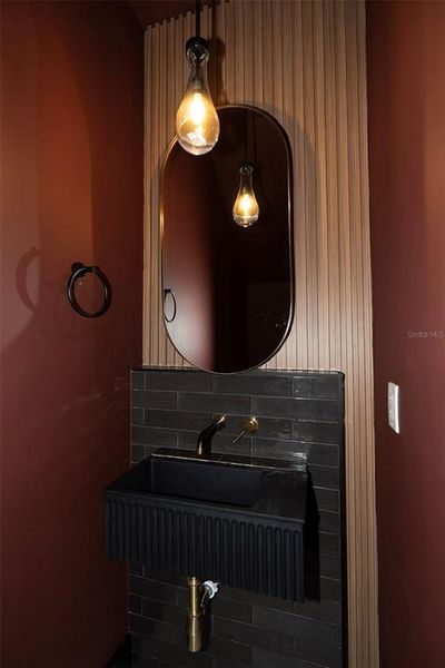 Close-up of interior finishes inside a home in , Tampa (Image 22).