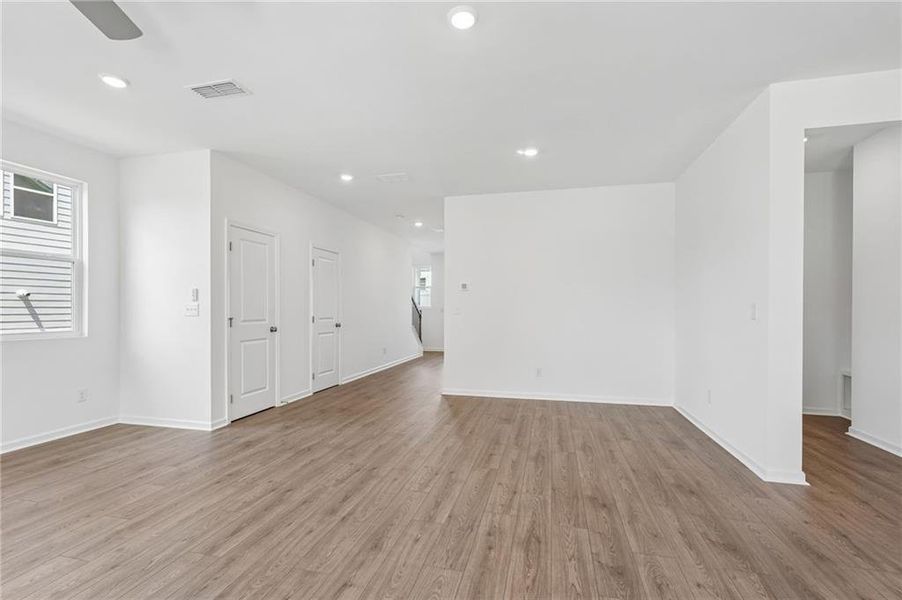 Spacious, unfurnished interior of a new home in Heritage River, Euharlee (Image 28).