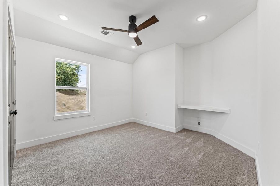 Spacious, unfurnished interior of a new home in , Houston (Image 27).