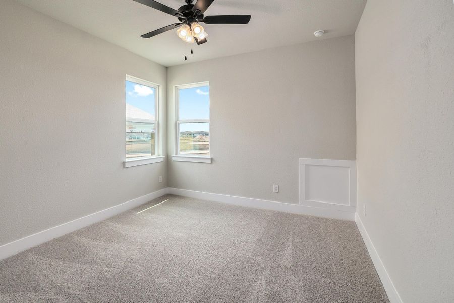 Spacious, unfurnished interior of a new home in Santa Rita Ranch, Liberty Hill (Image 33).