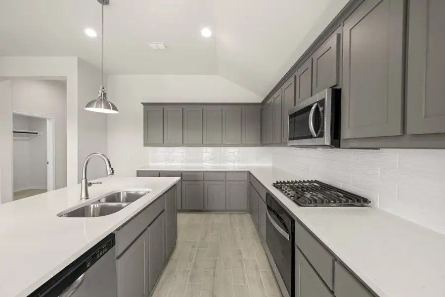 Front exterior of a new home in Myrtle Creek, Waxahachie, TX, highlighting curb appeal (Image 6).