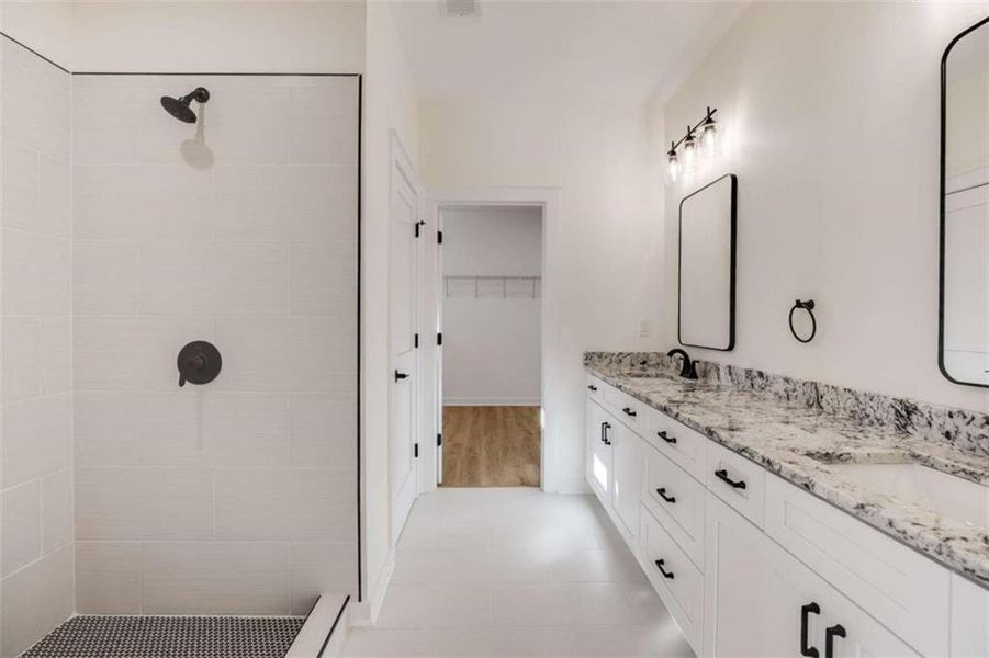 Furnished interior view inside a new home in , Waco (Image 4).