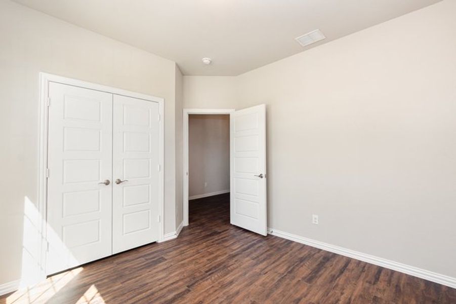 Spacious, unfurnished interior of a new home in Courts Of Bonnie Brae, Denton (Image 26).