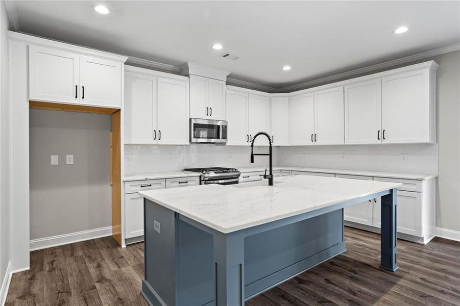 Furnished interior view inside a new home in , Dallas (Image 6). Furnished interior view inside a new home in , Dallas (Image 6).