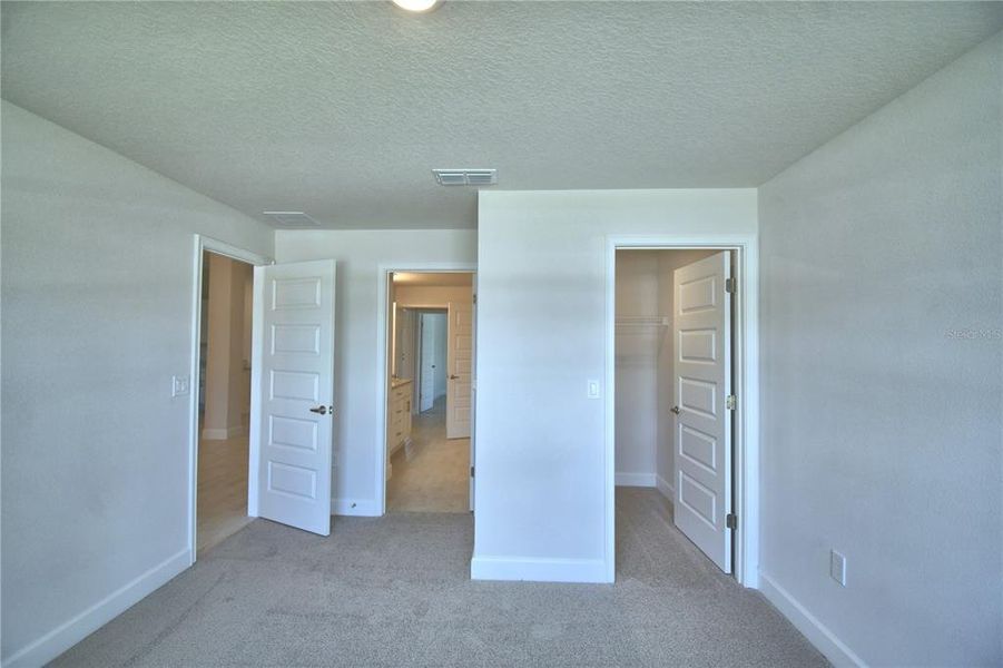 Spacious, unfurnished interior of a new home in Lake Juliana Estates, Auburndale (Image 28).
