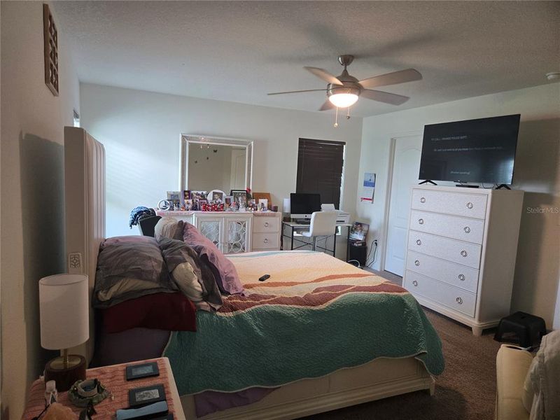 Furnished interior view inside a new home in , Winter Haven (Image 22).