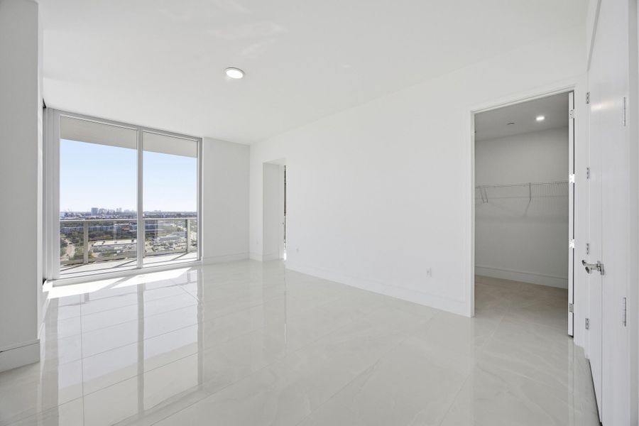 MASTER BEDROOM MASTER BEDROOM