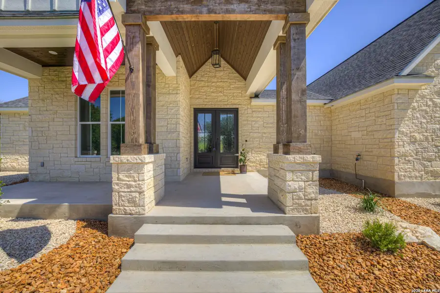 Exterior details and patio area of a home in , Seguin (Image 37).
