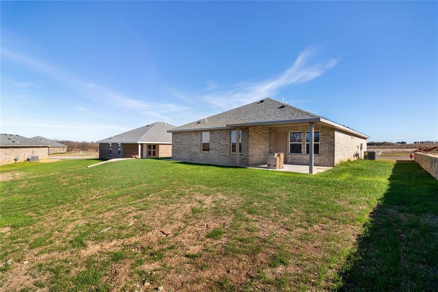 Exterior details and patio area of a home in , Coleman (Image 4).