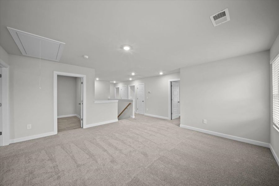 Spacious, unfurnished interior of a new home in Shiloh Valley, Piedmont (Image 15).